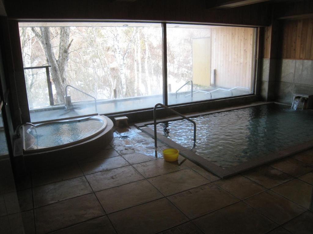 Keikoku-No-Yu Hotel Yamanouchi  Exterior photo